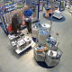 Camerabewaking, beeld van een winkel met geblurde personen